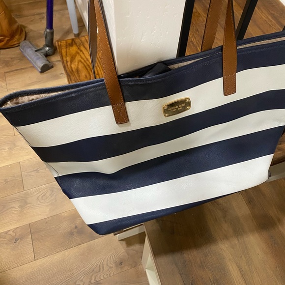 Michael Kors Handbags - Michael Kors Summer Blue & White Tote